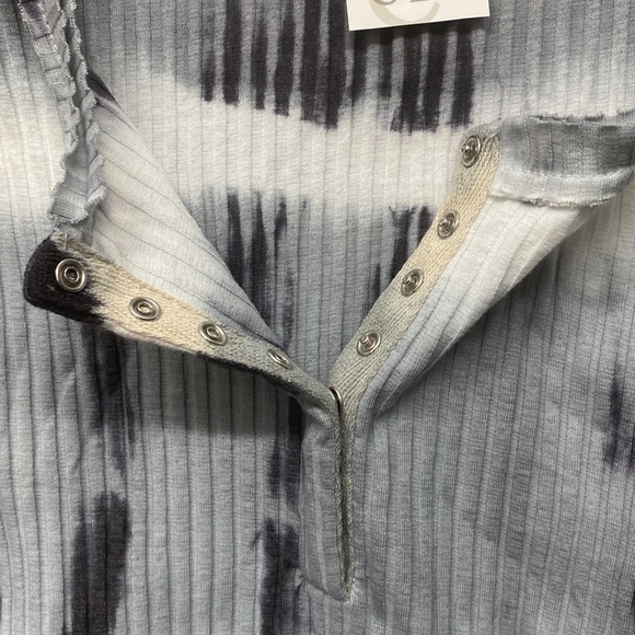 Cato Tank Top - Picture 5 of 7